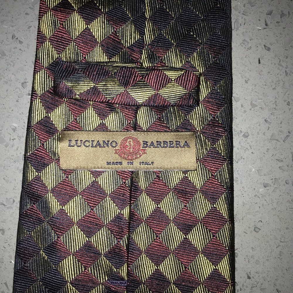 Silk tie